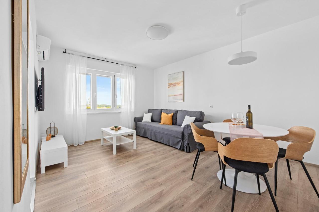 Apartment Jellyfish Пула Екстериор снимка